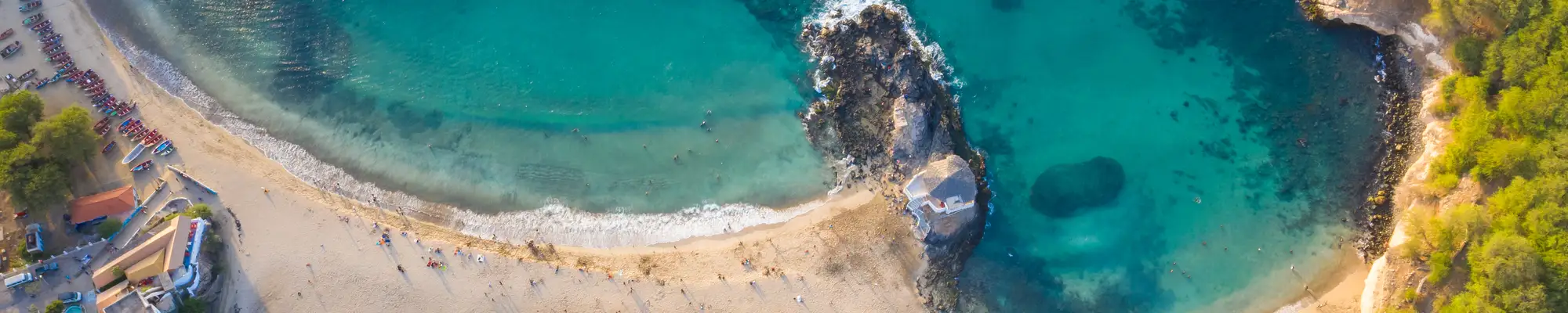 https://vacacional.viaxesnaron.com/viajes/assets/upload/c1.webp